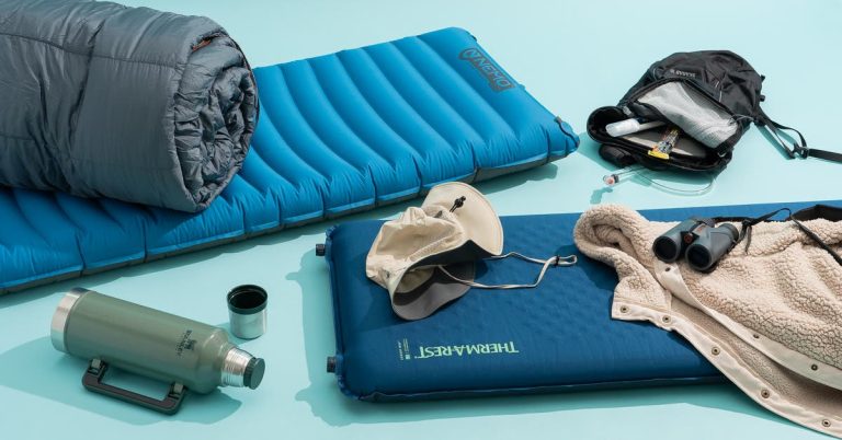 4 meilleurs matelas de couchage pour la randonnée et le camping en voiture en 2024 | Avis sur les coupe-fils
